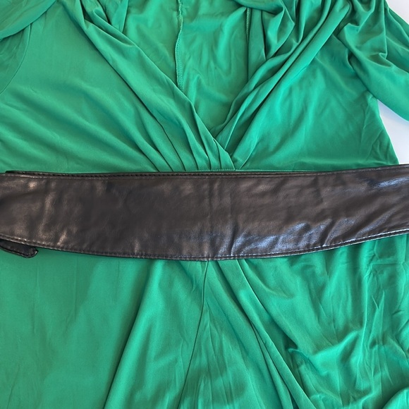 IGIGI Plus Size Asymmetrical Green Dress with Black Belt - Picture 4 of 9